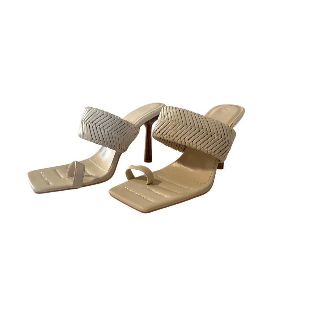 Cream/Beige Strappy Slide Sandals Chunky 4” Heel Woven Strap Detail 9 /9.5
